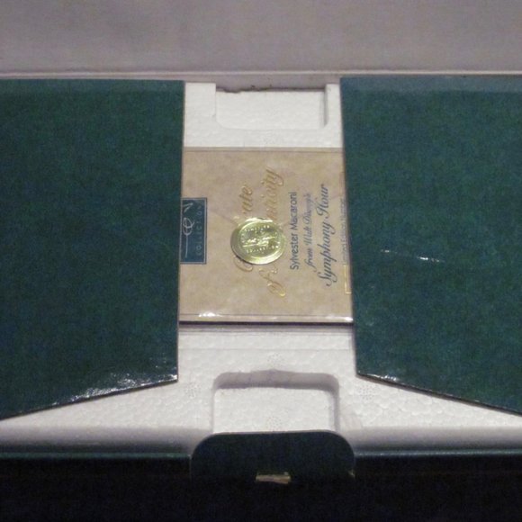 WDCC Sylvester Macaroni (Pete) - Symphony Hour - Walt Disney Classic Collection - Picture 9 of 10